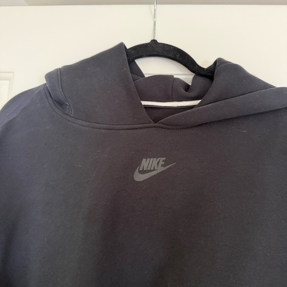 Nike Women's Black asymmetrical hoodie - Picture 3 of 3